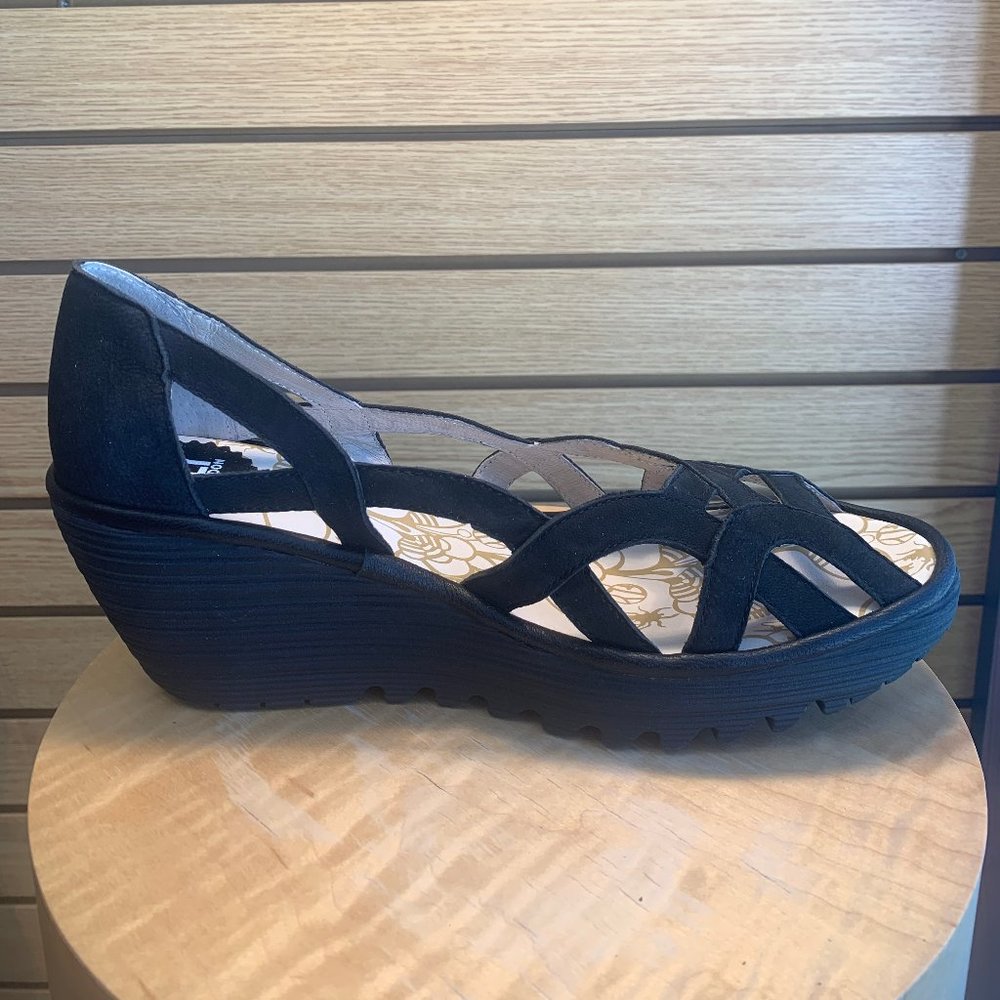 Fly London shoes - Picture 5 of 5